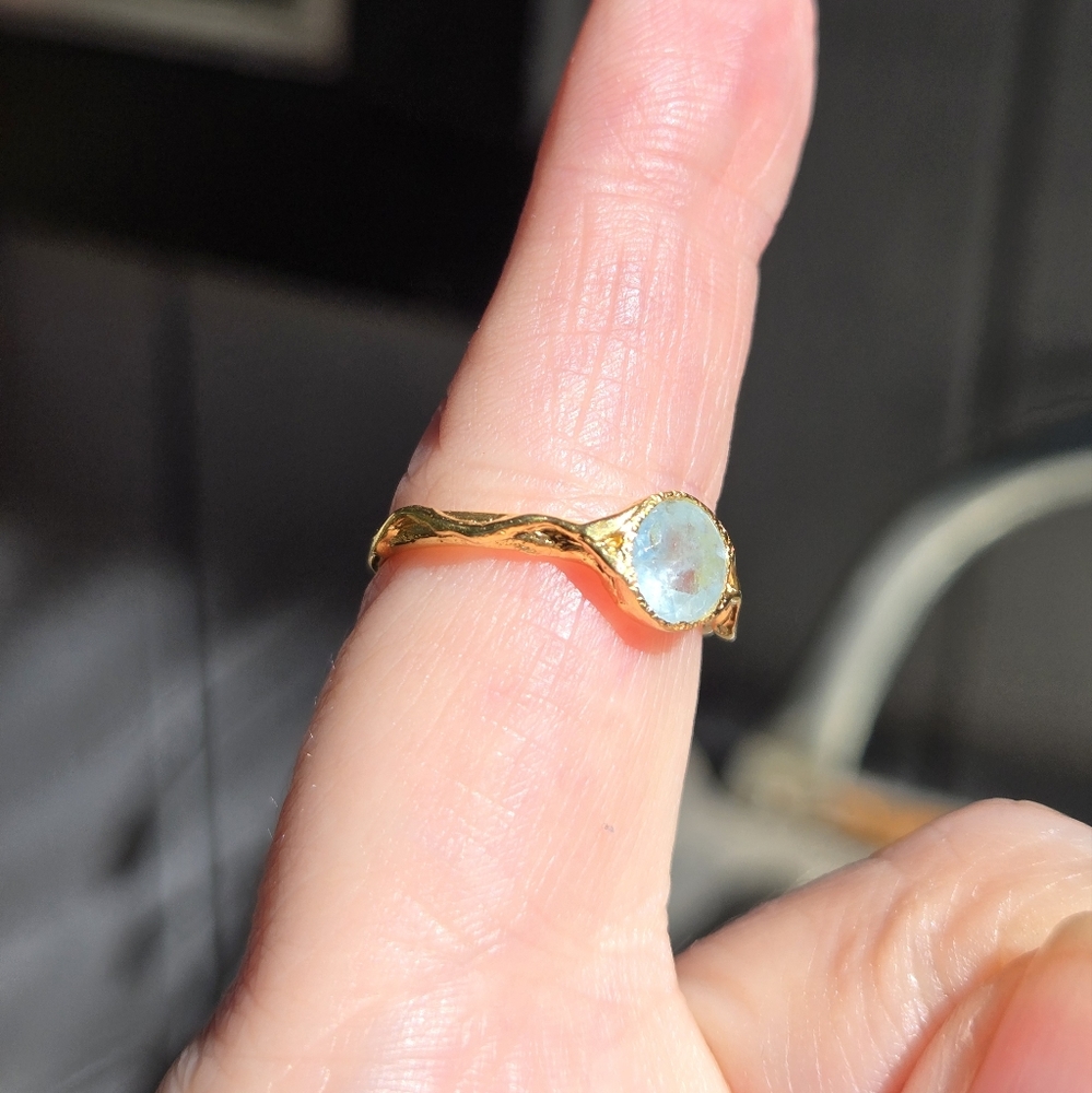 Aquamarine 1k 24k gold ring sz7.5 - Picture 10 of 11